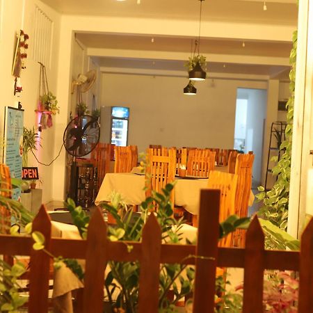 Royal Hub Otel Kudapaduwa Dış mekan fotoğraf