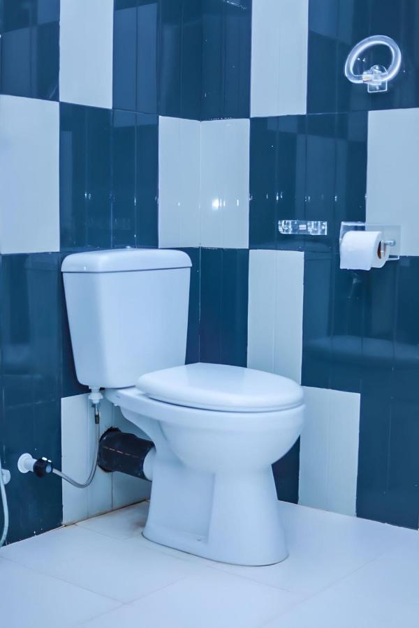 Royal Hub Otel Kudapaduwa Dış mekan fotoğraf