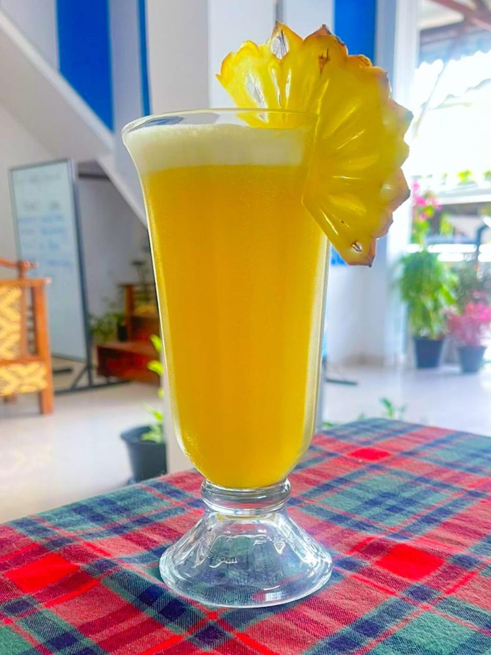 Royal Hub Otel Kudapaduwa Dış mekan fotoğraf